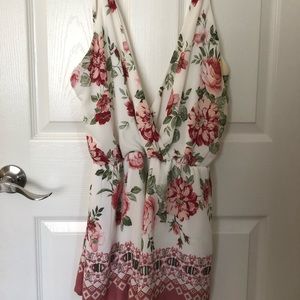 Floral pink and white romper - size M